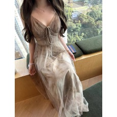 批发蝶宝嘻【2.24 20:00】春山远黛 双层水墨晕染网纱v领细吊带连衣裙