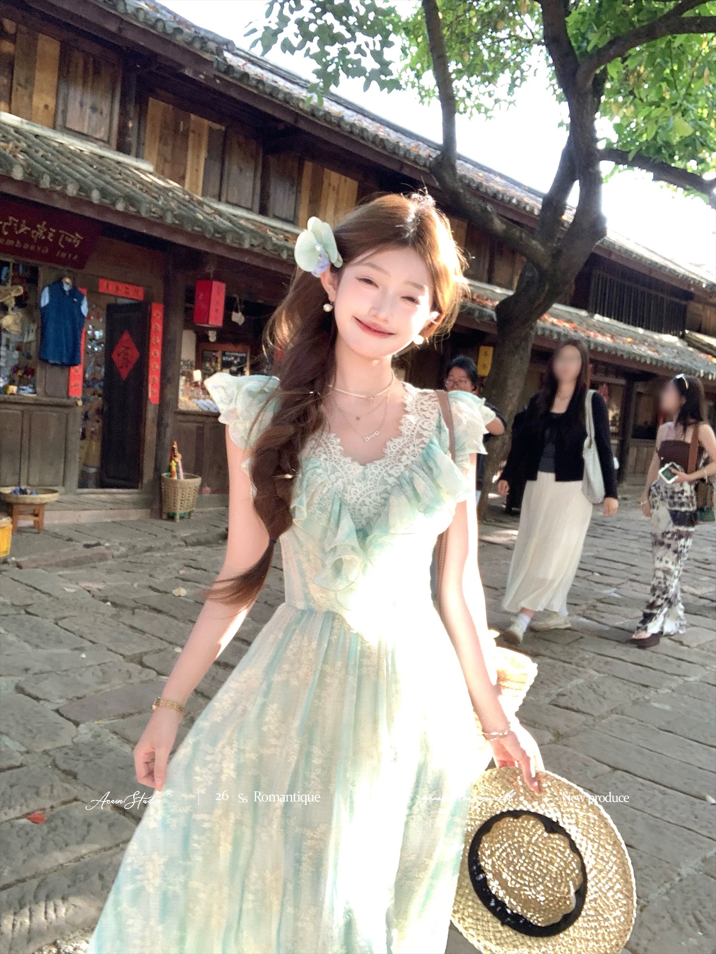 acaine5 28 20 00 95 할인 사파이어 릴리 물결무늬 프릴 V넥 자수 드레스