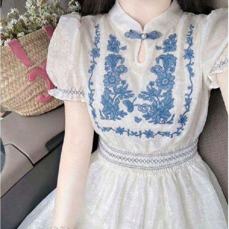 새로운 중식 출퇴근 작은 키 일상 웨어러블 반팔 치마 무거운 작업 허리 수축 자수 레이스 중간 길이 드레스