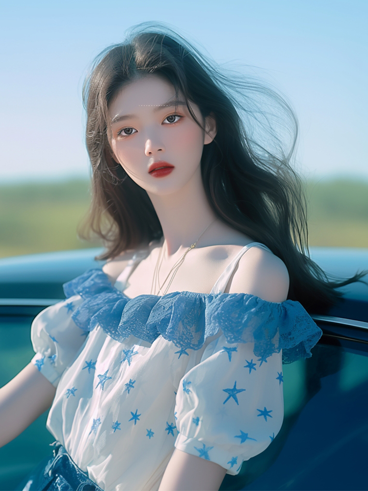 초여름 인기 폭발 작은 대중 디자인 센스 셔츠 외국 가스 연령 감소 한 부서 달콤함 파란색 프린트 오프숄더 맨위 여성