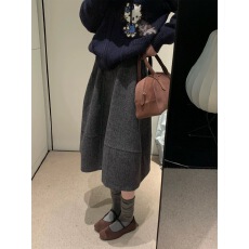 批发复古毛呢A版半身裙女<b class='q'>秋</b>冬新款韩系极简压褶显瘦中长裙