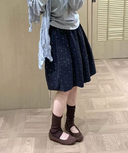 한 부서 꽃무늬 패치워크 반신 스커트 여성 이른 가을 새로운 품격 슬림해 보이는 다용도 한 마디 꽃밭 치마