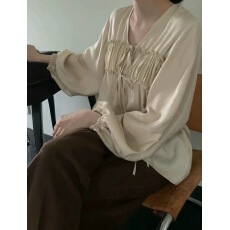 批发韩国春季长袖<b class='q'>衬衫</b>女2025新款黑色缩皱前胸系带上衣<b class='q'>韩版</b>宽松型