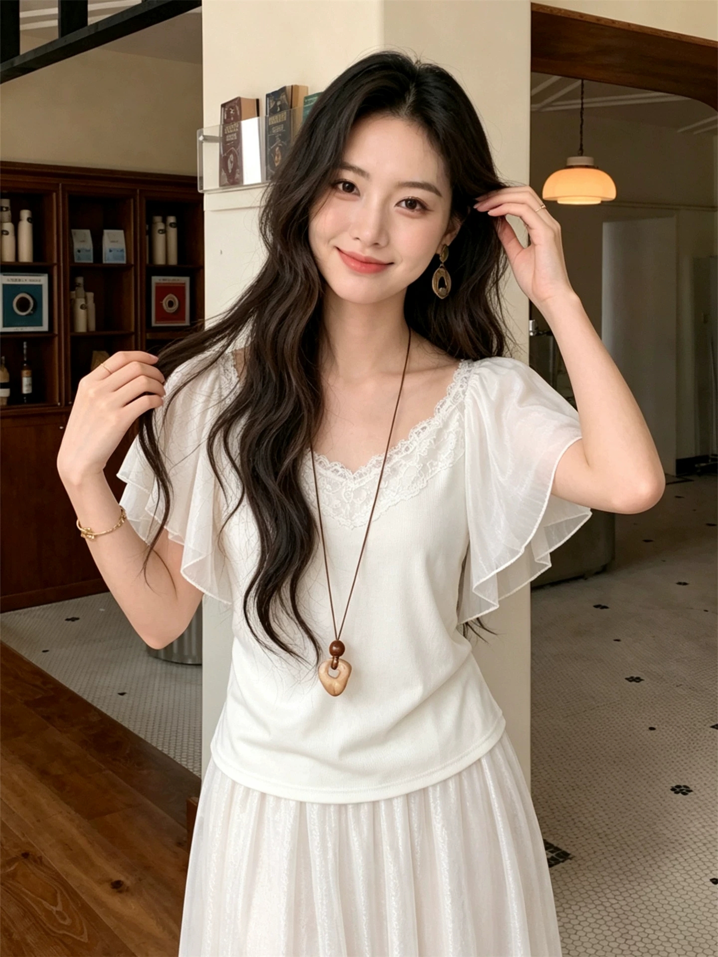 프랑스식 고급 센스 레이스 측면 꽃잎 소매 맨위 여성 2026 년 여름 새로운 쉬폰 작은 셔츠 디자인 센스 작은 대중