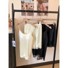 批发实拍<b class='q'>大码</b>纯欲风蕾丝<b class='q'>睡衣</b>家居服套装性感冰丝舒适吊带<b class='q'>睡衣</b>两件套女