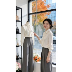 批发法式独特漂亮上衣轻奢高级感时尚洋气超好看别致绝美白色<b class='q'>衬衫</b>