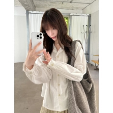 批发奶兔星球-自制 花边领提花小法式<b class='q'>白色</b><b class='q'>衬衫</b>女秋肌理感纯棉长袖上衣