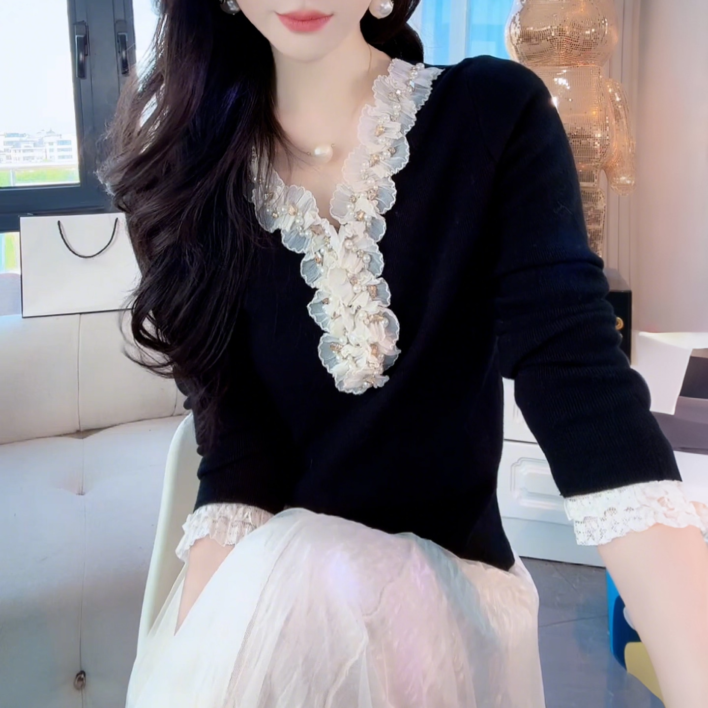 MY14608# 法式木耳边钉珠V领针织衫女高级感蕾丝花边拼接长袖打底上衣女裝貨源服裝批發