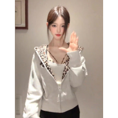 仿棉华棉复合牛奶丝开衫外套女字母印花豹纹连帽卫衣