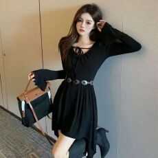 批发黑色喇叭长袖<b class='q'>连衣裙</b>绑带初秋新款不规则辣妹显瘦收腰裙子修身高腰