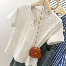 批发实拍甜辣妹V领绑带<b class='q'>短袖</b><b class='q'>T</b><b class='q'>恤</b>女夏季修身韩版内搭打底衫短款正肩上衣