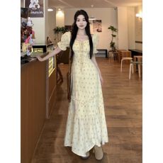 批发法式碎花<b class='q'>连衣裙</b>女装<b class='q'>夏</b>季方领收腰茶歇裙胖MM遮肚显瘦初恋裙子