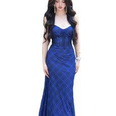 批发海边度假蓝色格纹V领蕾丝花边吊带<b class='q'>连衣裙</b>女<b class='q'>夏</b>季2026新款沙滩长裙