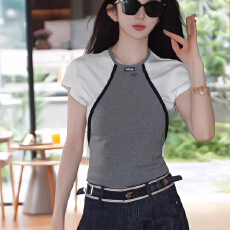 批发夏季新款<b class='q'>气质</b>撞色拼接短袖T恤女修身显瘦百搭时尚短款上衣