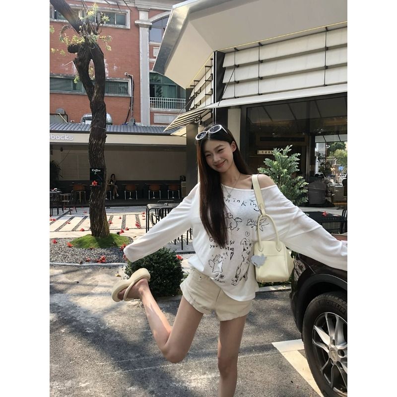 대나무 마디 리브 자외선 차단 블라우스 여성 폭발 여름 긴팔 티셔츠 디자인 센스 화이트 오프숄더 비스듬한 어깨 의류