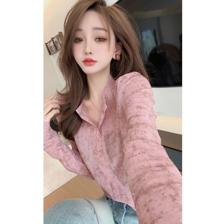 복숭아 분말 빛나는 반 개방 칼라 긴팔 얇은 스타일 티셔츠 여성 봄 여름 새로운 디자인 센스 고유 한 Chic 태양 보호 셔츠