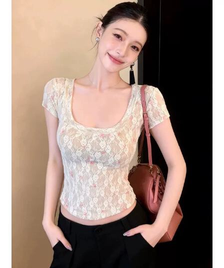 레이스 안감 화이트 레이스 꽃무늬 u 칼라 반팔 티셔츠 여성 여름 디자인 센스 순수한 욕망 핫걸 몸매 가꾸기 맨위