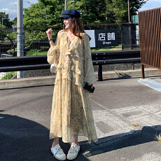 批发TMHSTUDIO浪漫南法 多层荷叶边碎花<b class='q'>连衣裙</b>子女秋季绝美长袖中长裙