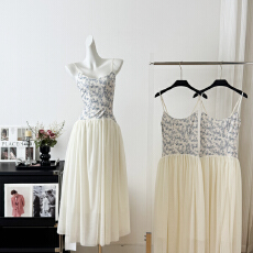 批发板栗可可Bankelili中古秀场Jennie同款天丝收腰网纱鱼骨礼服裙