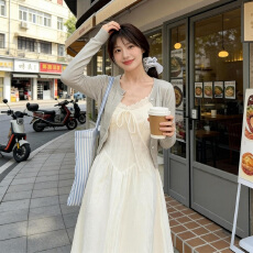 批发甜美温柔风刺绣提花小白裙2026春季新款针织开衫吊带<b class='q'>连衣裙</b>两件套