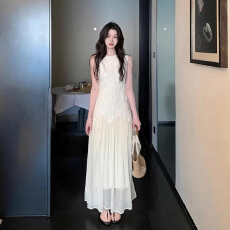 批发1只衮1Z1ZGUN月光白玫瑰设计感仙气飘飘重工编织连衣裙两件套裙子