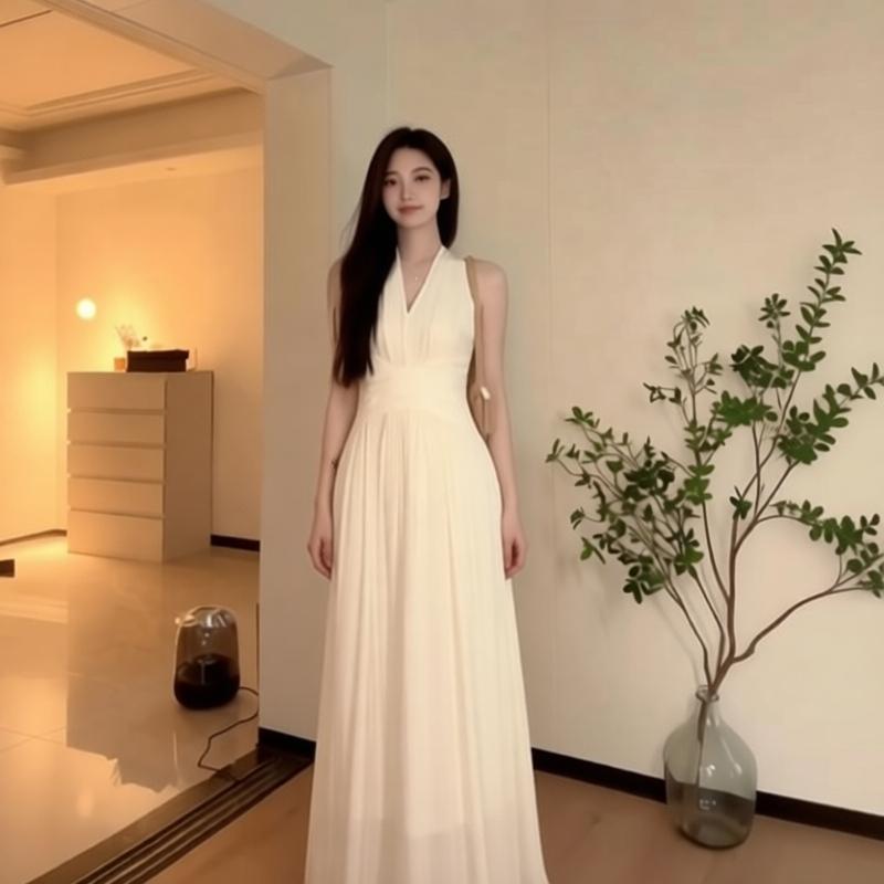 프랑스식 품격 민소매 행침 목 V넥 여성 드레스 2026 여름 새로운 아름다운 허리 수축 슬림해 보이는 큰 진자 롱 스커트