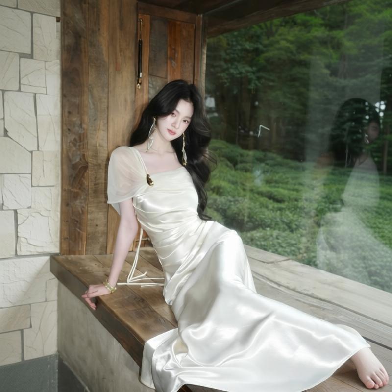 하나부터 순간 디자인 센스 비스듬한 어깨 금속 버클 새틴 롱 스커트 허리 수축 인어 꼬리 고급 센스 빛 럭셔리 예복 롱 스커트