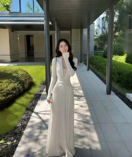 instahot 순수한 욕망 깊은 v 품격 데이트 화이트 여성 드레스 2026 봄 새로운 연회 레이스 드레스