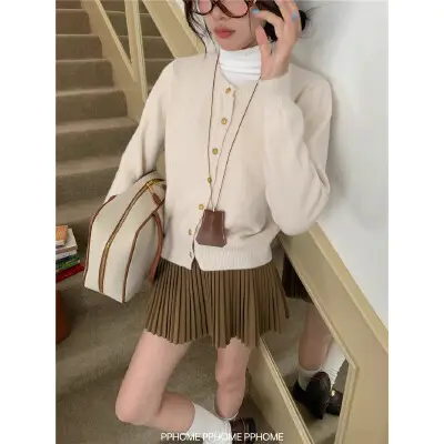 골드 버튼 라운드넥 가디건 상세 이미지 3