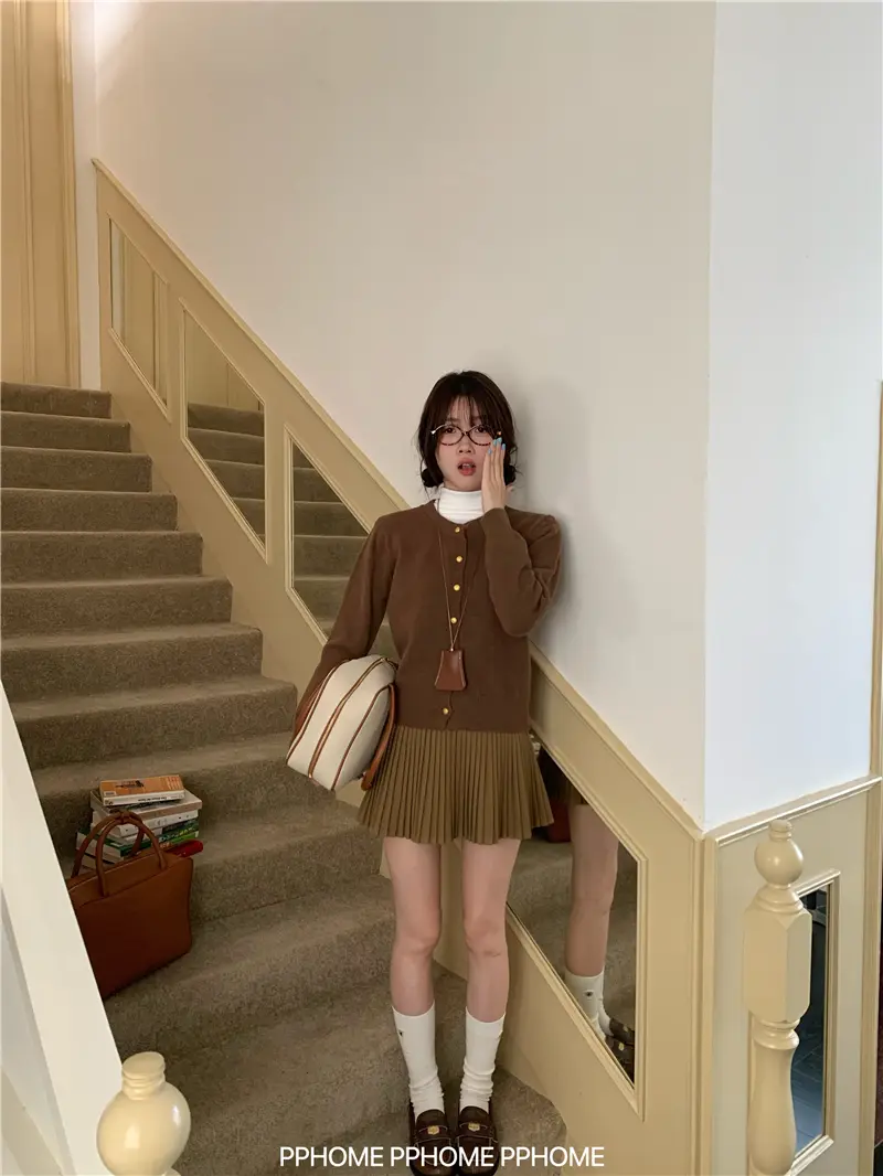 골드 버튼 라운드넥 가디건 상세 이미지 18
