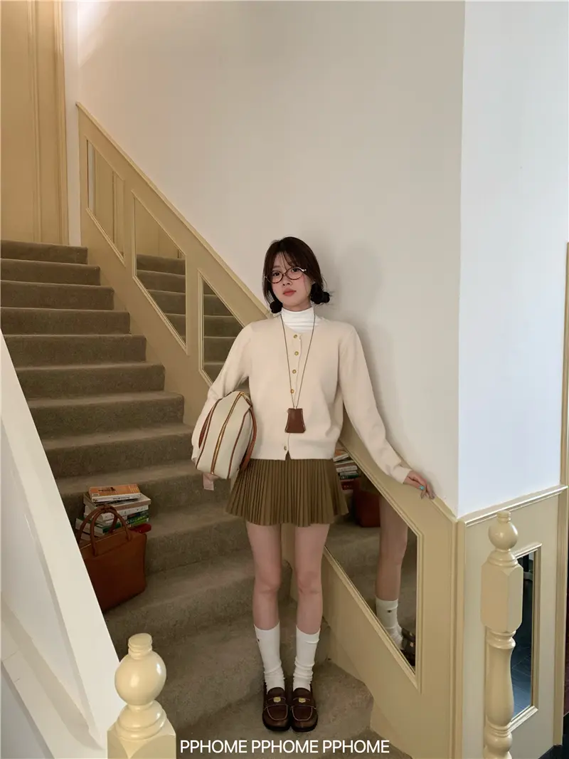 골드 버튼 라운드넥 가디건 상세 이미지 20