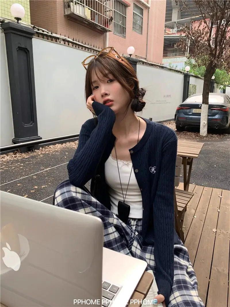 꽈배기 라운드넥 가디건 상세 이미지 10