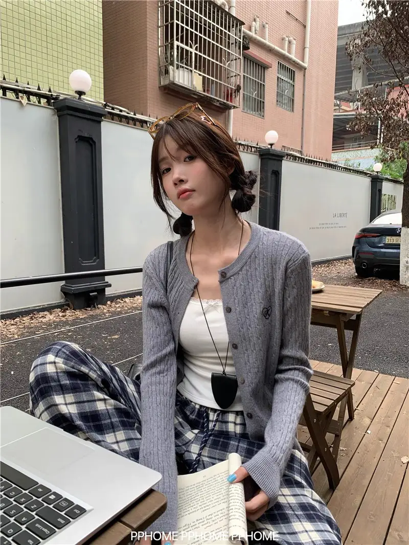 꽈배기 라운드넥 가디건 상세 이미지 17