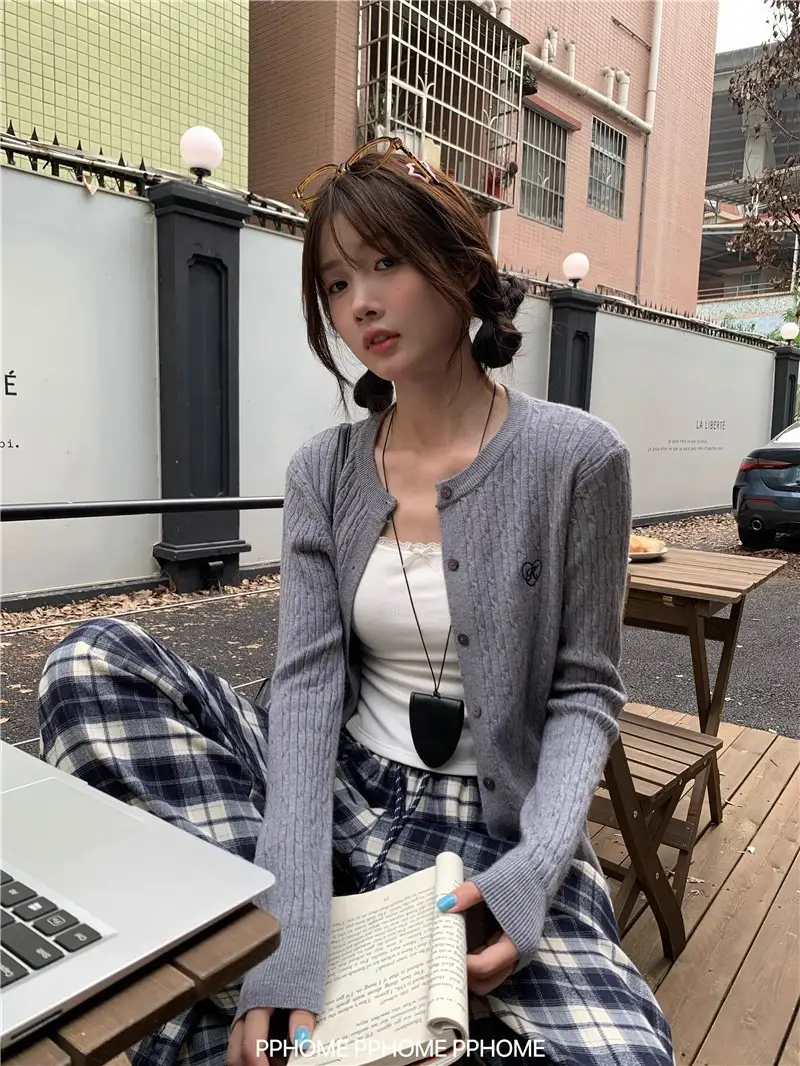 꽈배기 라운드넥 가디건 상세 이미지 23
