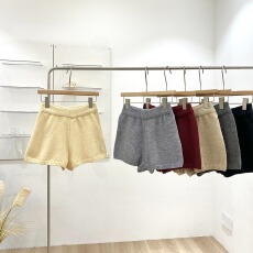 批发2025秋冬新款韩版休闲小个子<b class='q'>百搭</b>显瘦松紧高腰条纹针织阔腿短<b class='q'>裤</b>女