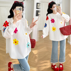 批发2026春季甜美重工彩色毛线花朵衬衫孕妇装大众设计感宽松衬衣