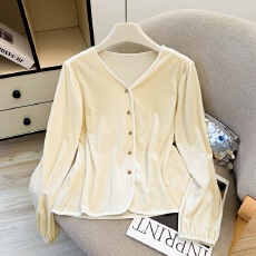 批发<b class='q'>实拍</b>有货 秋冬季法式简约米白色丝绒<b class='q'>衬衫</b>女宽松长袖<b class='q'>T</b><b class='q'>恤</b>女新款上衣
