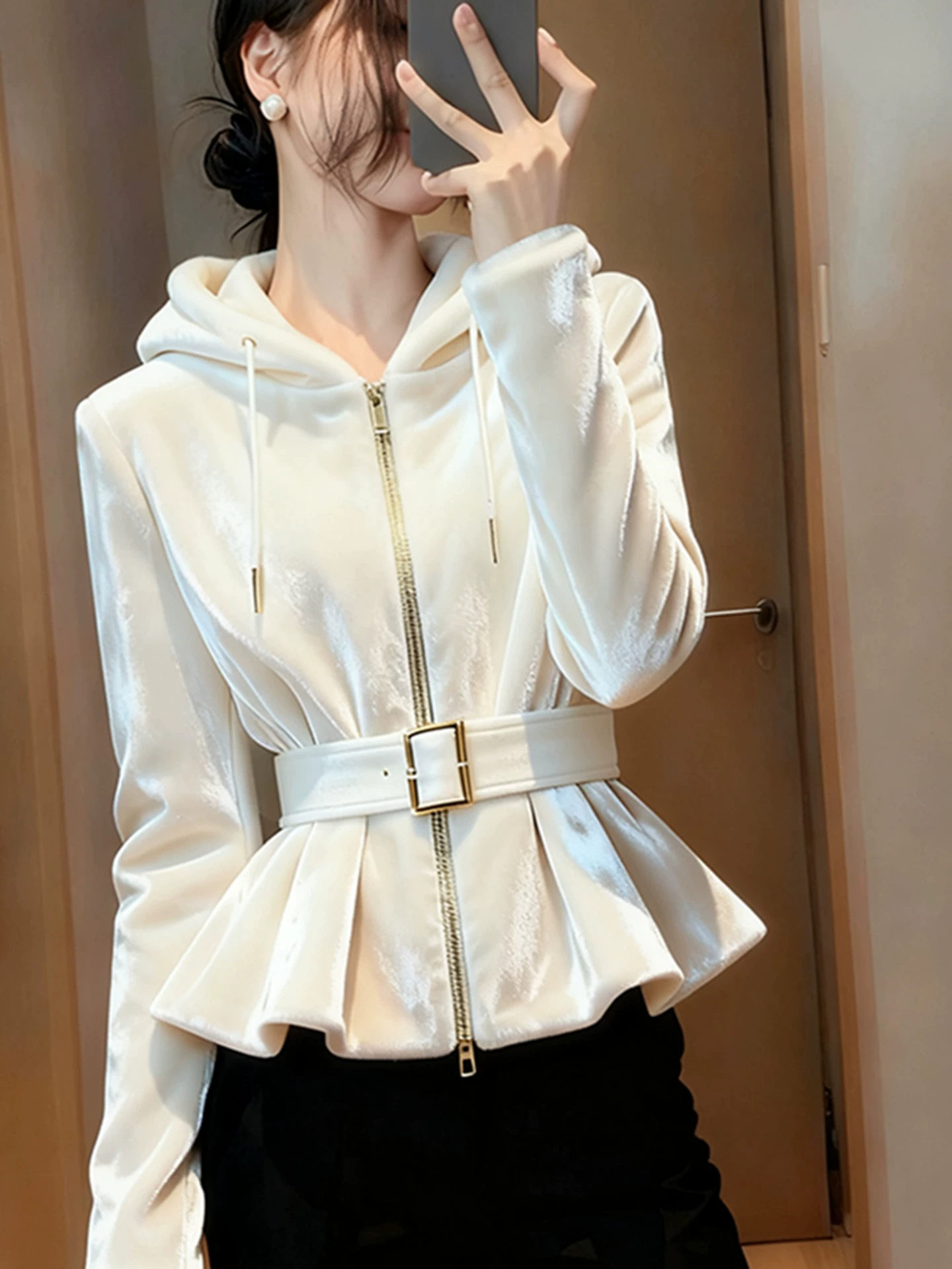 MY14785# 白色连帽丝绒外套新款独特漂亮气质高端收腰上衣女裝貨源服裝...