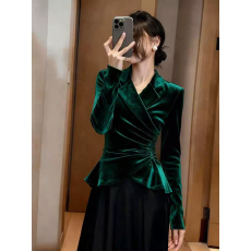 批发有货 冬季2025秋冬法式轻奢风减龄丝绒<b class='q'>西装</b>领褶皱收腰显瘦上衣女