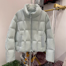 批发有货商超同版 2025冬季立领保暖泡芙羽绒服云绒短款外套宽松上衣