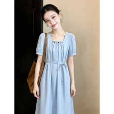 批发实拍有货2026夏季新款法式方领短袖<b class='q'>连衣裙</b>女泡泡袖气质收腰裙子