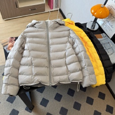 批发2025年新款排骨棉服女冬季轻薄泡芙短款保暖连帽小个子棉衣外套女