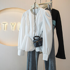 批发极简轻奢风白色泡泡袖排扣收腰衬衫上衣女2026年春季新款修身百搭