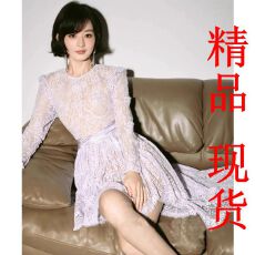 批发<b class='q'>赵</b><b class='q'>丽</b><b class='q'>颖</b><b class='q'>同款</b>GEYINA高定2025春夏款S紫色气质不规则P蕾丝连衣裙