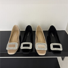 2026春季新款内增高方头单鞋钻扣