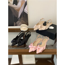 批发2026新款低跟蝴蝶结公主粉尖头包头凉鞋