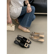 2026新款坡跟凉鞋方头包头经典方扣女鞋