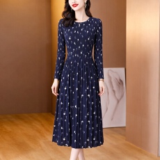 批发2026秋季新品<b class='q'>大码</b>女装连衣裙