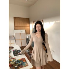 批发实拍实价~徐如蓝同款茶香可颂气质收腰连衣<b class='q'>裙</b>修身显瘦针织打底<b class='q'>裙</b>