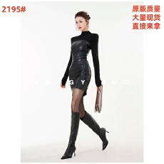 MD·依诺艺术灵光2025冬气质磨毛时尚拼接百搭打底修身连衣裙